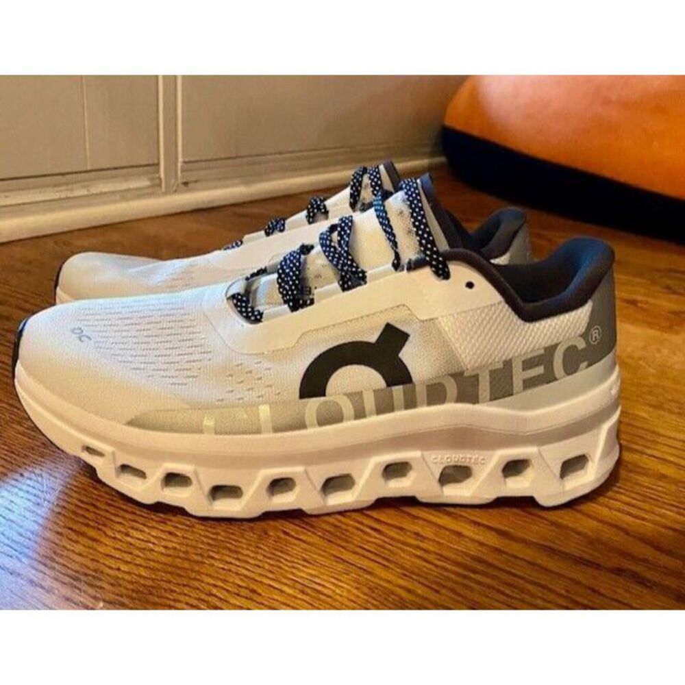 New w/o box On Cloud Cloudmonster Men's 8.5 Undyed/White Running Shoes